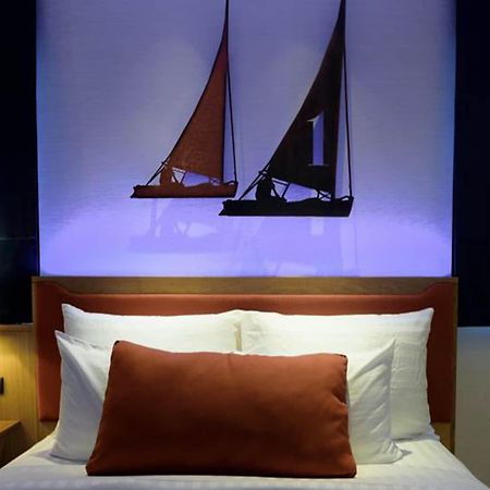 Deep Blue Z10 Hotel Pattaya Bagian luar foto