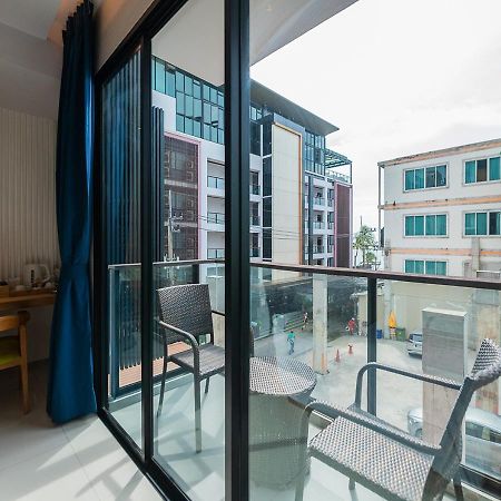 Deep Blue Z10 Hotel Pattaya Bagian luar foto