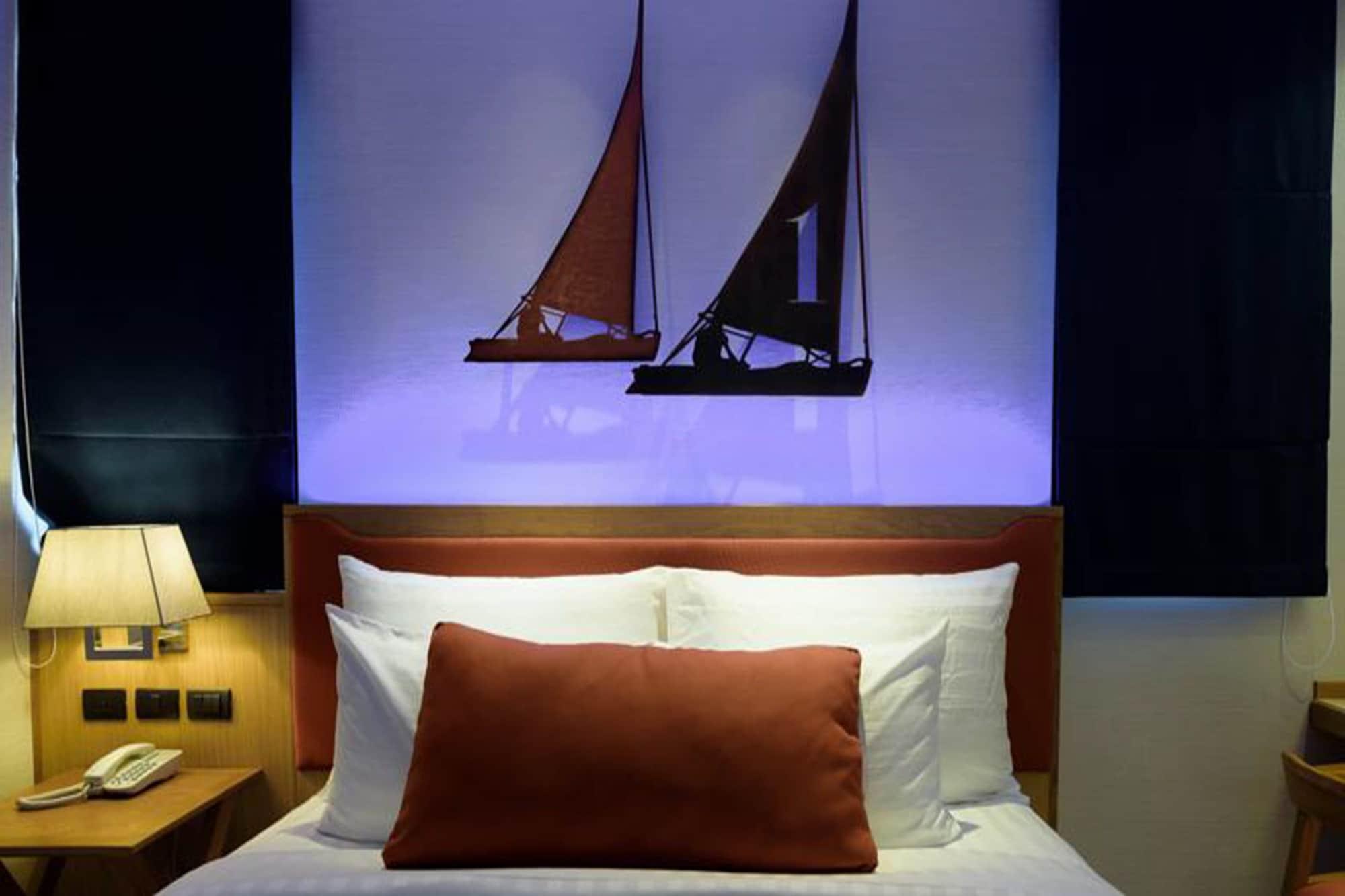 Deep Blue Z10 Hotel Pattaya Bagian luar foto