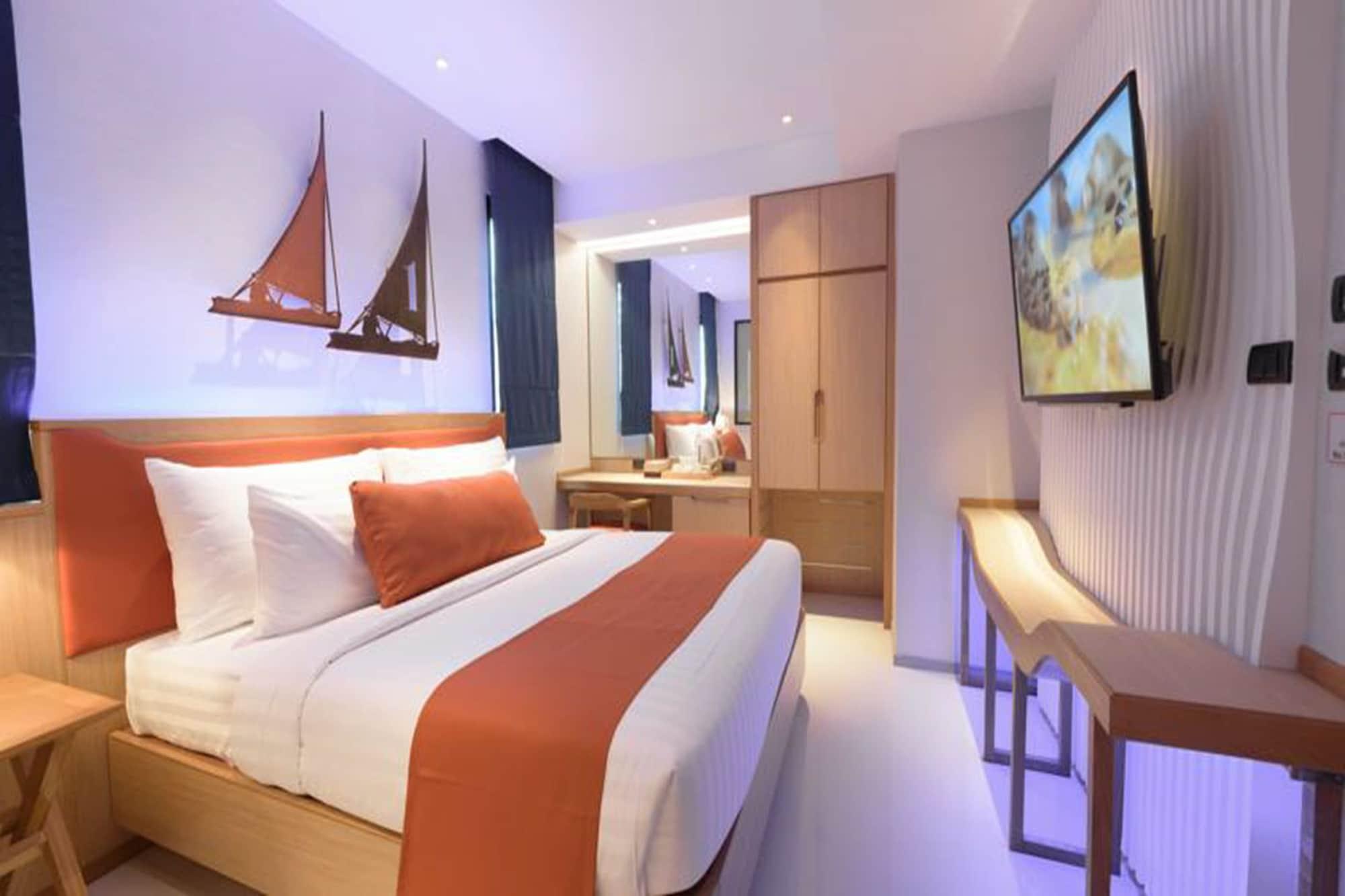 Deep Blue Z10 Hotel Pattaya Bagian luar foto