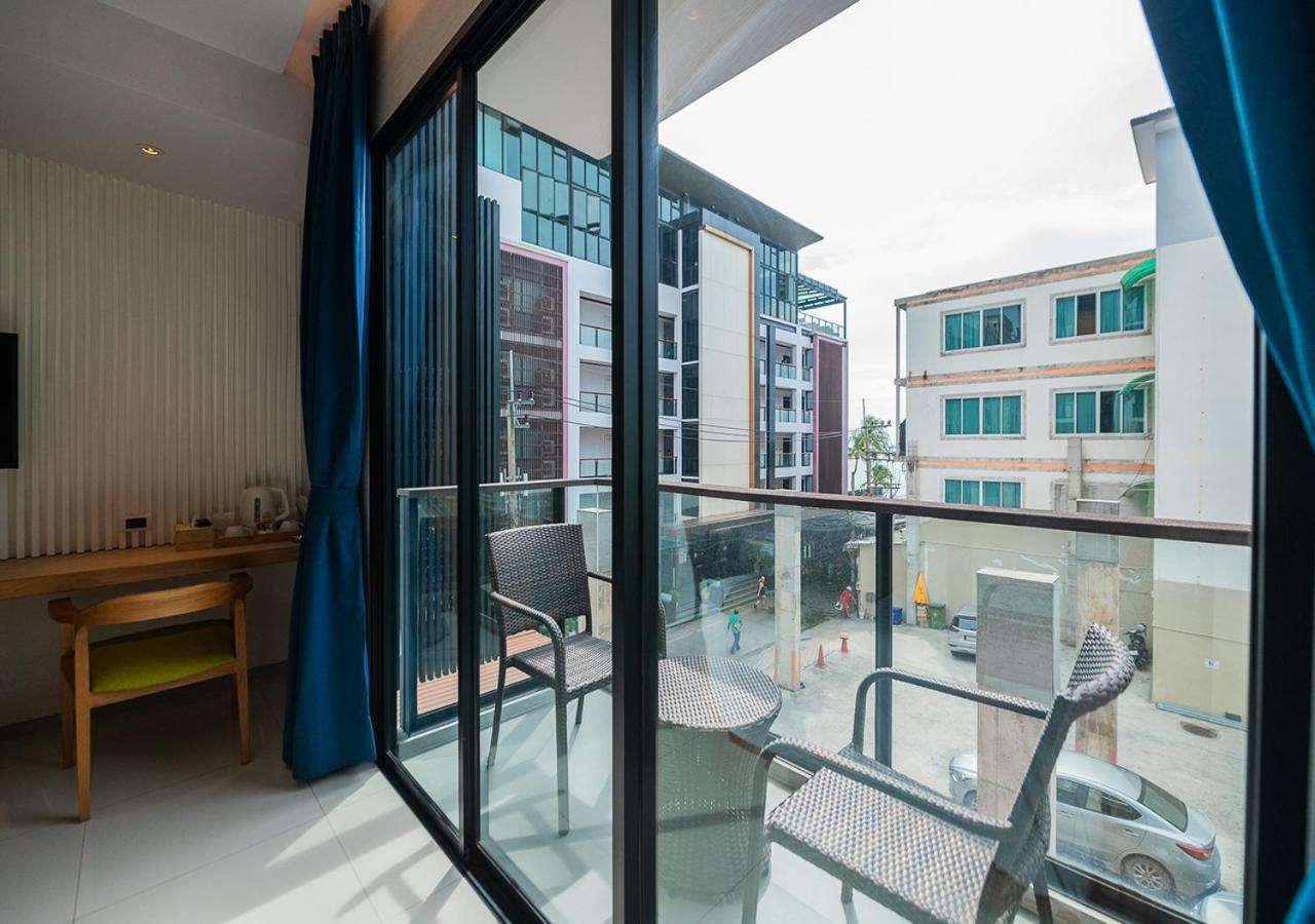 Deep Blue Z10 Hotel Pattaya Bagian luar foto