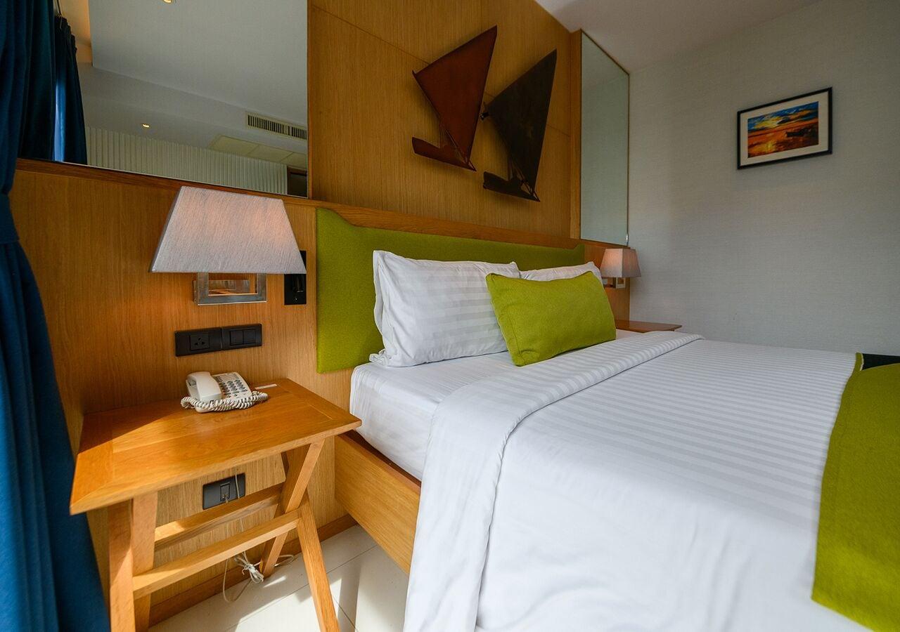 Deep Blue Z10 Hotel Pattaya Bagian luar foto