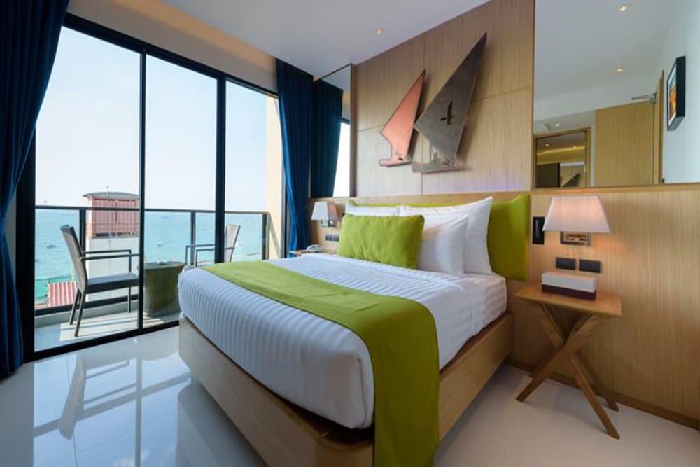 Deep Blue Z10 Hotel Pattaya Bagian luar foto