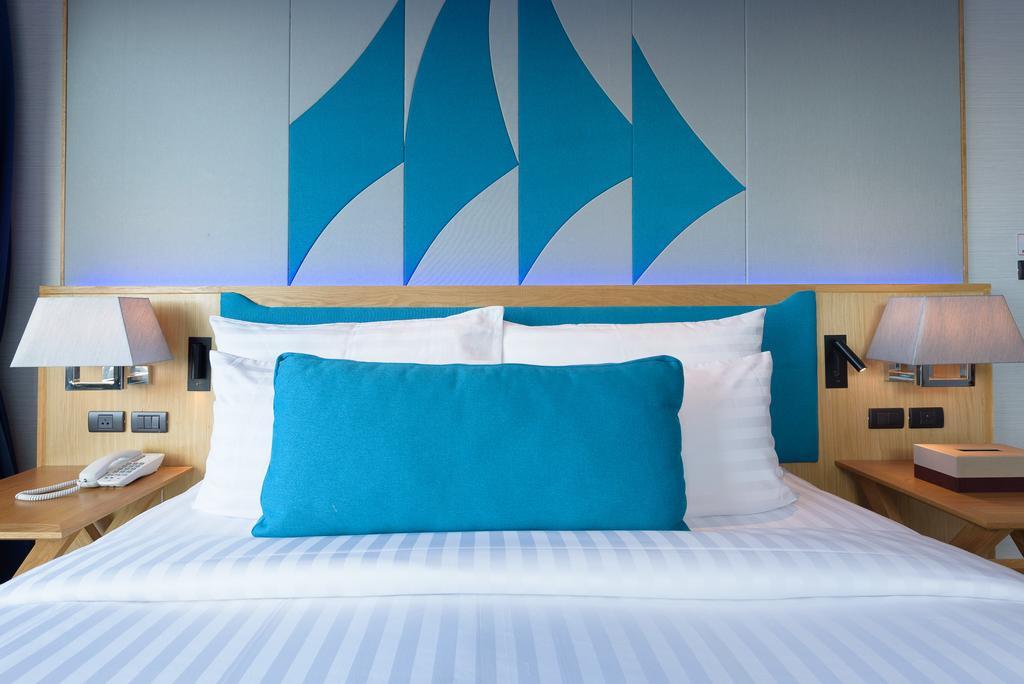 Deep Blue Z10 Hotel Pattaya Bagian luar foto