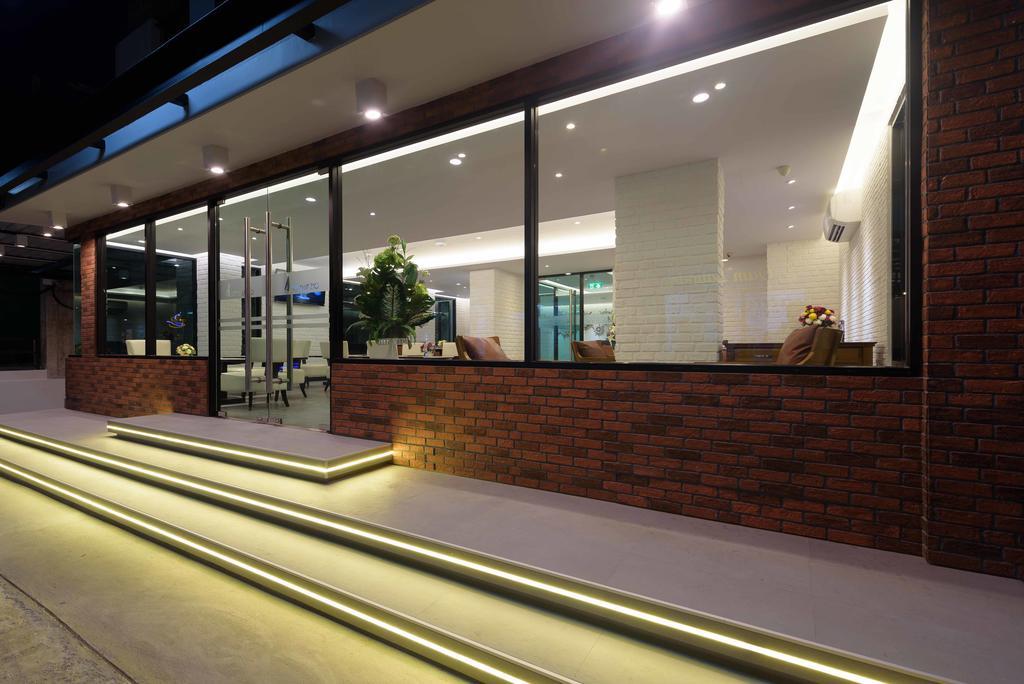 Deep Blue Z10 Hotel Pattaya Bagian luar foto
