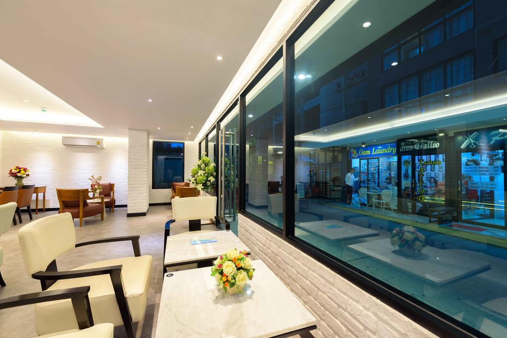 Deep Blue Z10 Hotel Pattaya Bagian luar foto