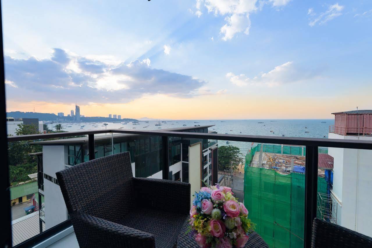 Deep Blue Z10 Hotel Pattaya Bagian luar foto